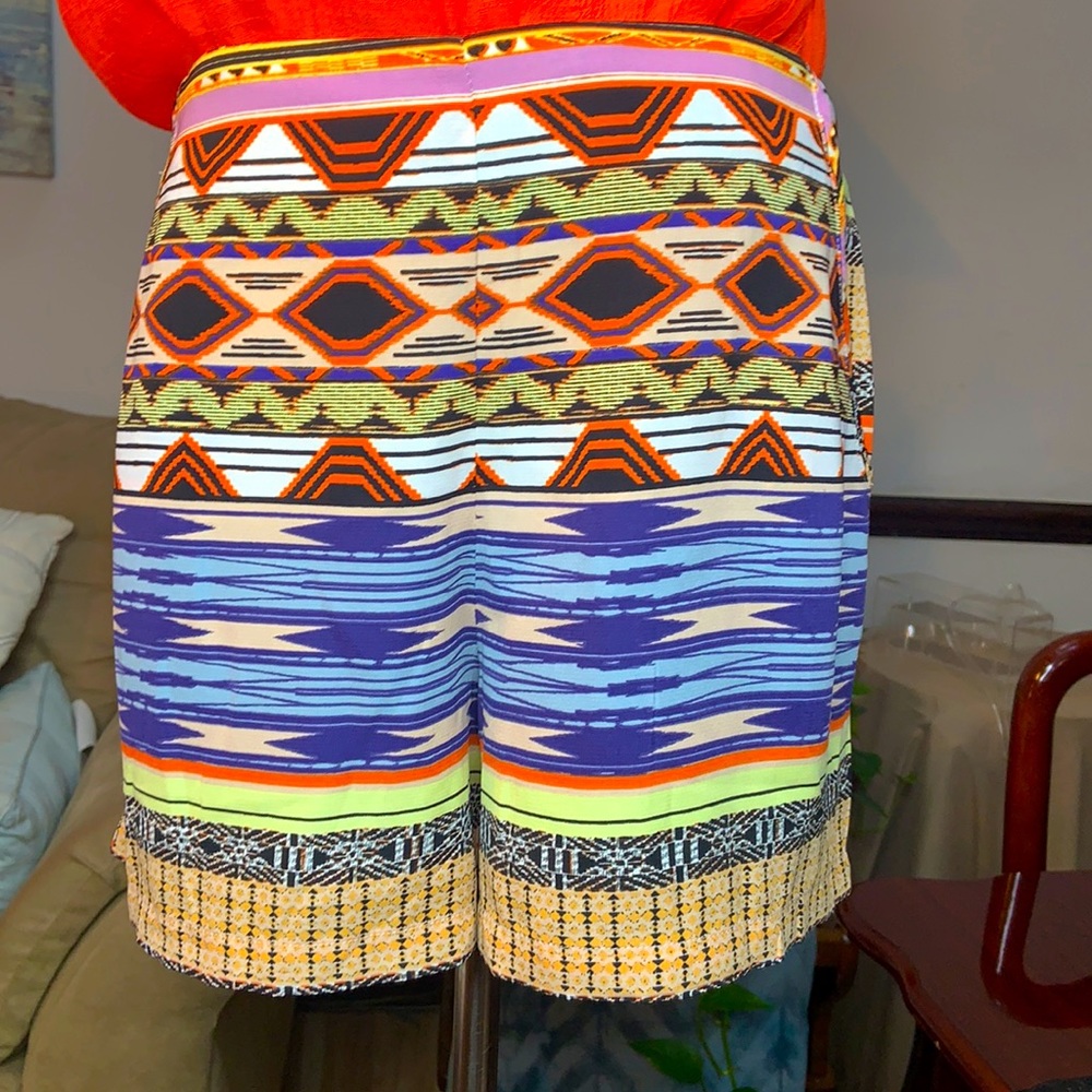 Boho or Tribal Shorts with Pockets Sz m